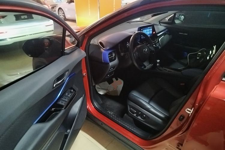 Used Toyota C-HR 2021 2.0L Luxury Edition Driver Seat