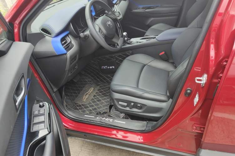 Used Toyota C-HR 2021 2.0L Luxury Edition Driver Seat