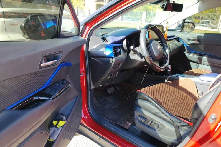Used Toyota C-HR 2021 2.0L Luxury Edition Driver Seat