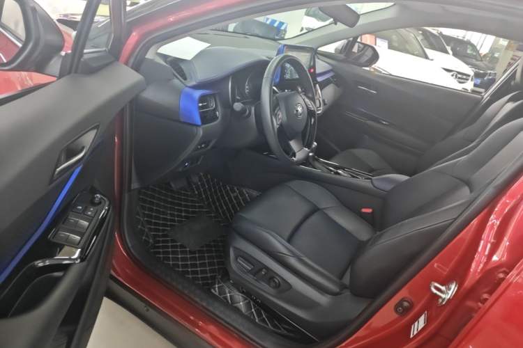Used Toyota C-HR 2021 2.0L Luxury Edition Driver Seat