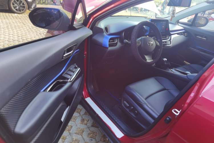 Used Toyota C-HR 2021 2.0L Luxury Edition Driver Seat