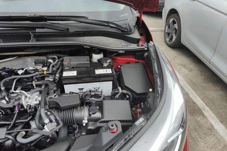 Used Toyota C-HR 2021 2.0L Luxury Edition Engine Bay Left