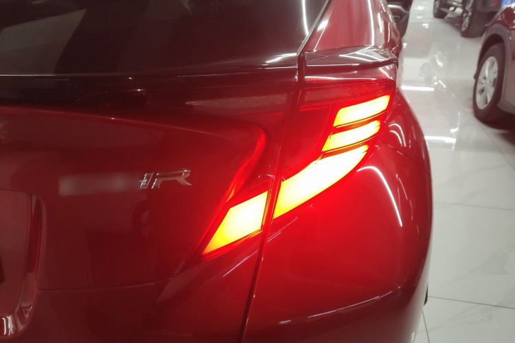 Used Toyota C-HR 2021 2.0L Luxury Edition Exterior 3