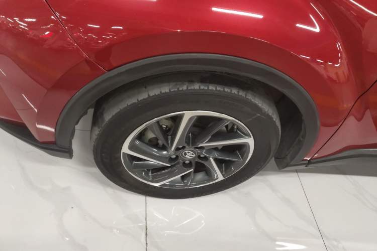 Used Toyota C-HR 2021 2.0L Luxury Edition Exterior 4