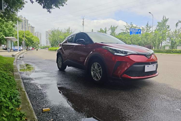 Used Toyota C-HR 2021 2.0L Comfort Edition Exterior 4