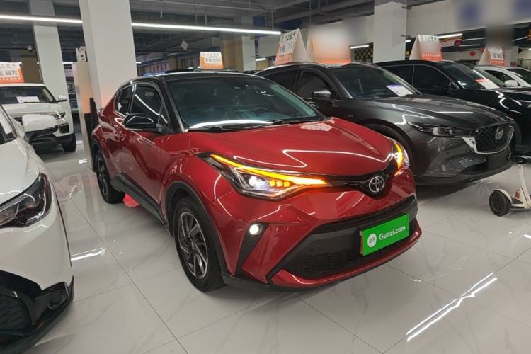 Used Toyota C-HR 2021 2.0L Luxury Edition Front Right 45 Deg