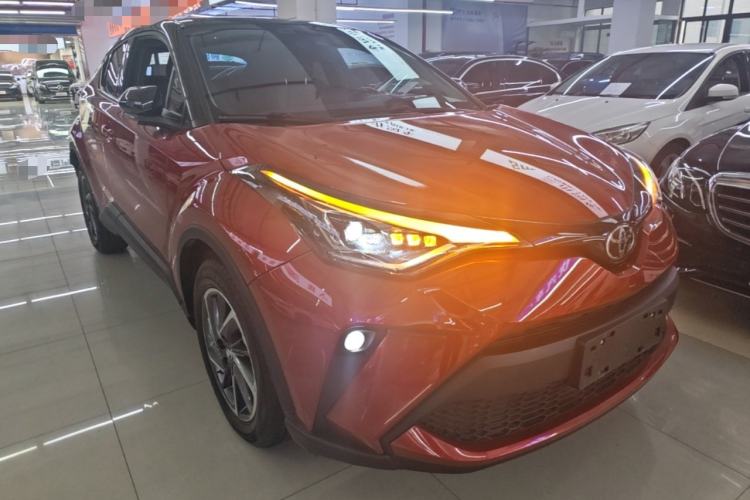 Used Toyota C-HR 2021 2.0L Luxury Edition Front Right 45 Deg