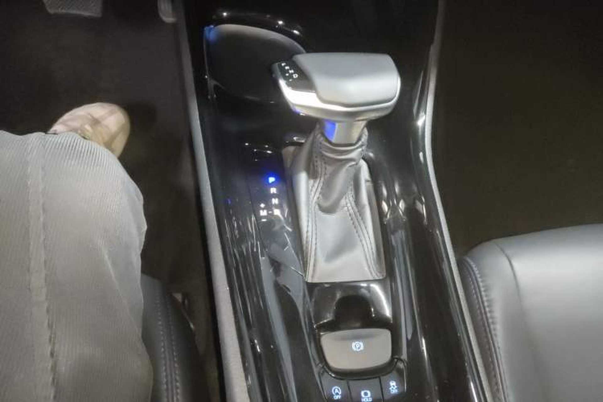 Used Toyota C-HR 2021 2.0L Luxury Edition Gear Lever