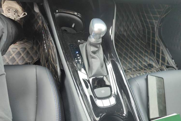 Used Toyota C-HR 2021 2.0L Luxury Edition Gear Lever