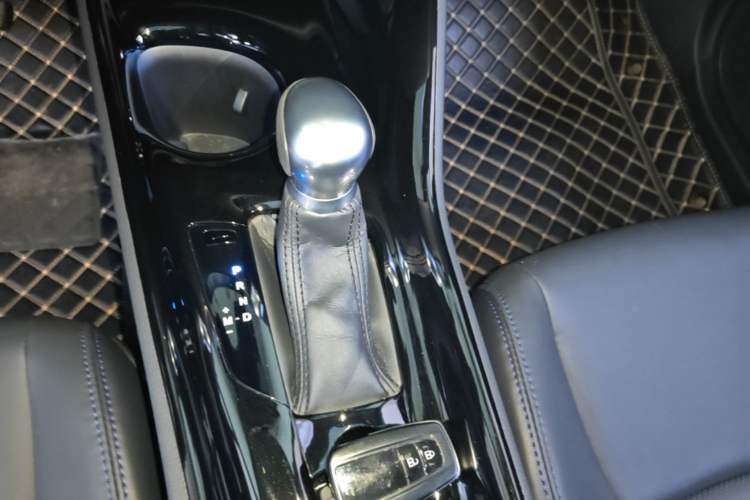 Used Toyota C-HR 2021 2.0L Luxury Edition Gear Lever