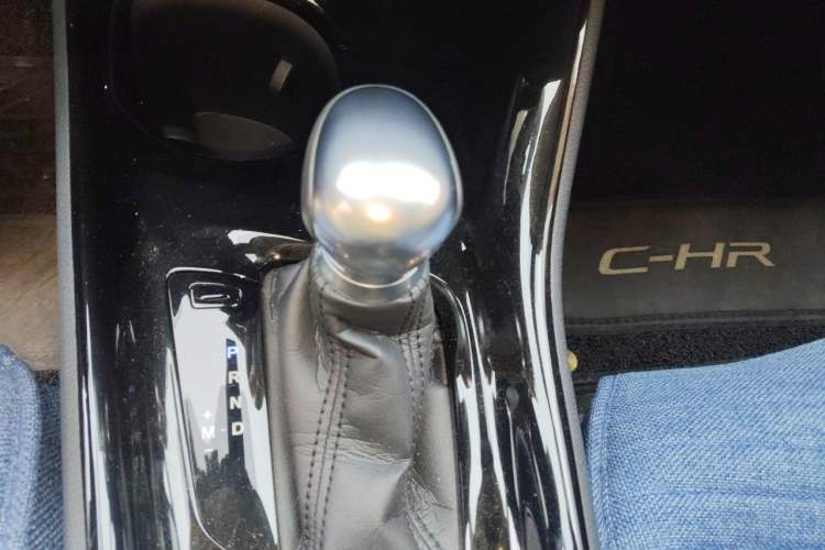 Used Toyota C-HR 2021 2.0L Comfort Edition Gear Lever