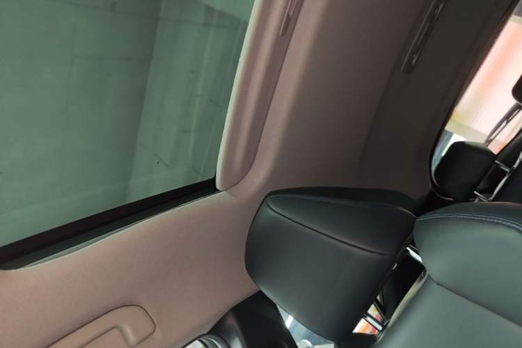 Used Toyota C-HR 2021 2.0L Luxury Edition Headliner