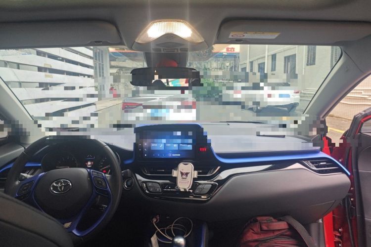 Used Toyota C-HR 2021 2.0L Luxury Edition Interior 2