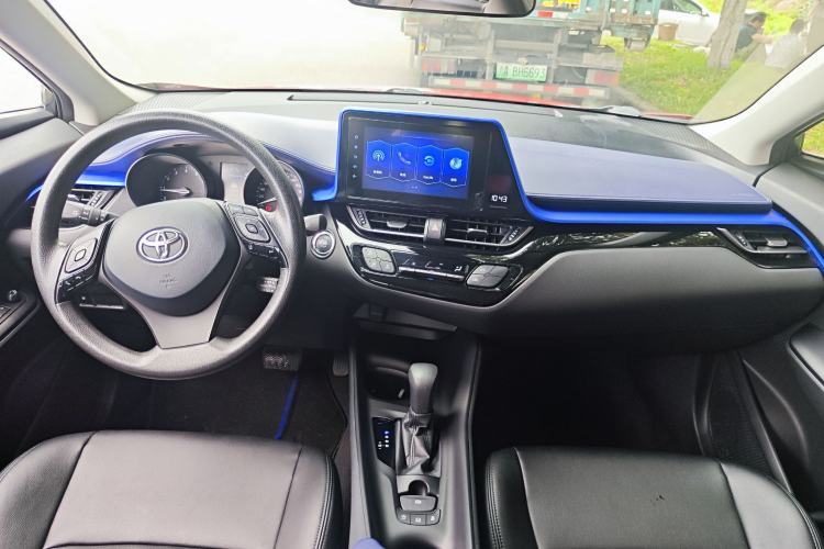 Used Toyota C-HR 2021 2.0L Comfort Edition Interior 3