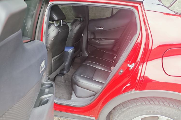 Used Toyota C-HR 2021 2.0L Comfort Edition Interior 6