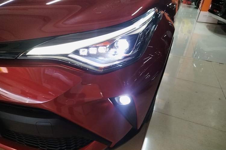 Used Toyota C-HR 2021 2.0L Luxury Edition Left Front Headlight