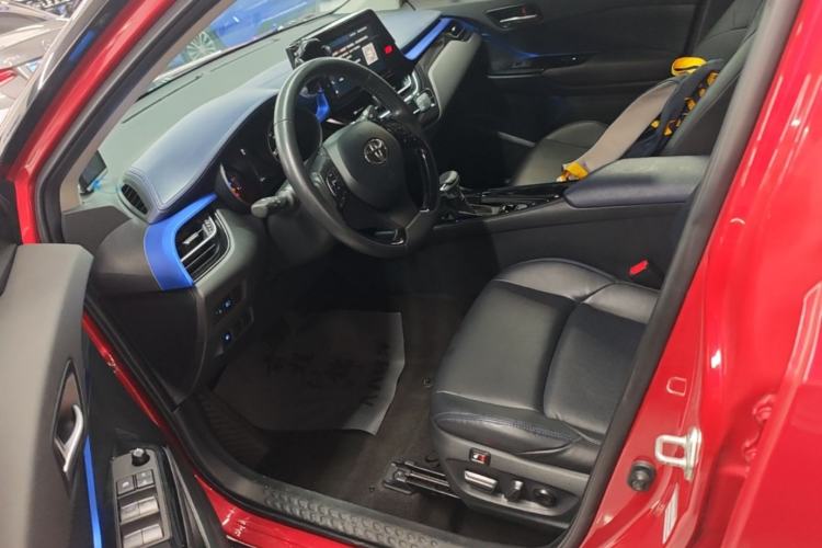 Used Toyota C-HR 2021 2.0L Luxury Edition Left Front Seat