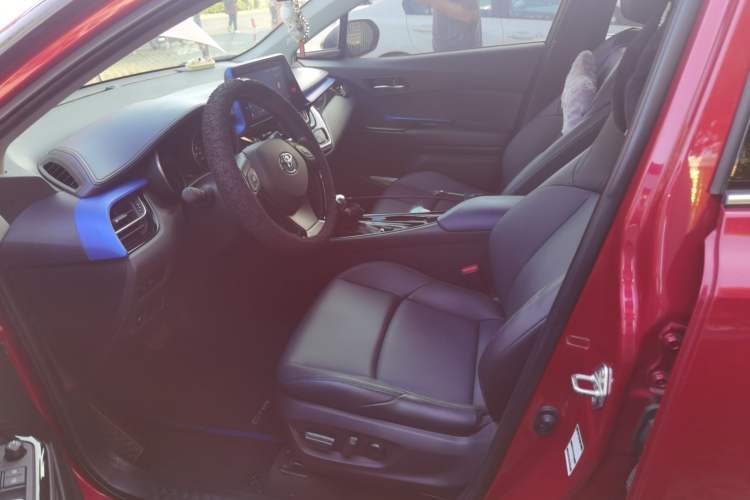 Used Toyota C-HR 2021 2.0L Luxury Edition Left Front Seat