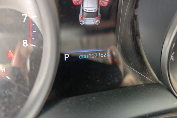 Used Toyota C-HR 2021 2.0L Comfort Edition Odometer Close Up