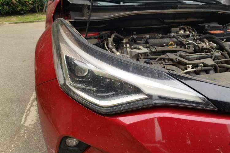 Used Toyota C-HR 2021 2.0L Luxury Edition Right Front Headlight