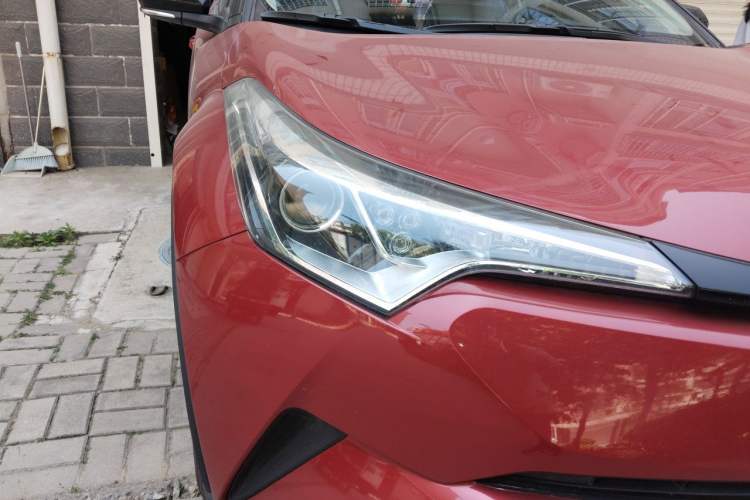 Used Toyota C-HR 2021 2.0L Comfort Edition Right Front Headlight