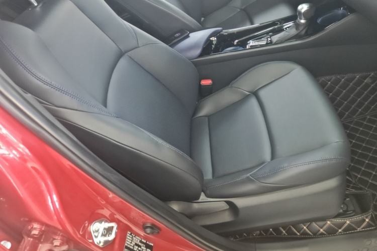 Used Toyota C-HR 2021 2.0L Luxury Edition Right Front Seat
