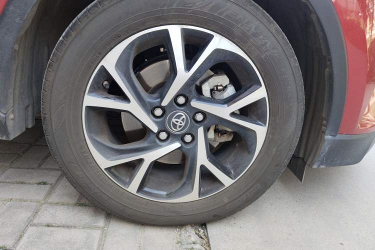 Used Toyota C-HR 2021 2.0L Comfort Edition Right Front Wheel Hub