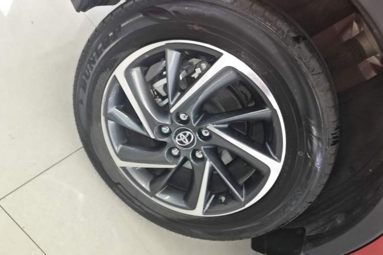 Used Toyota C-HR 2021 2.0L Luxury Edition Right Rear Wheel Hub
