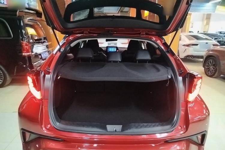 Used Toyota C-HR 2021 2.0L Luxury Edition Trunk