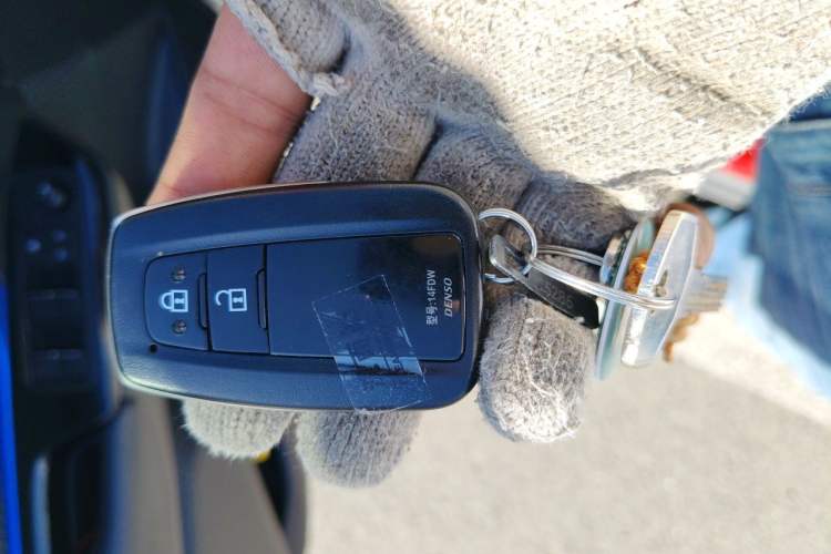 Used Toyota C-HR 2021 2.0L Luxury Edition Vehicle Key