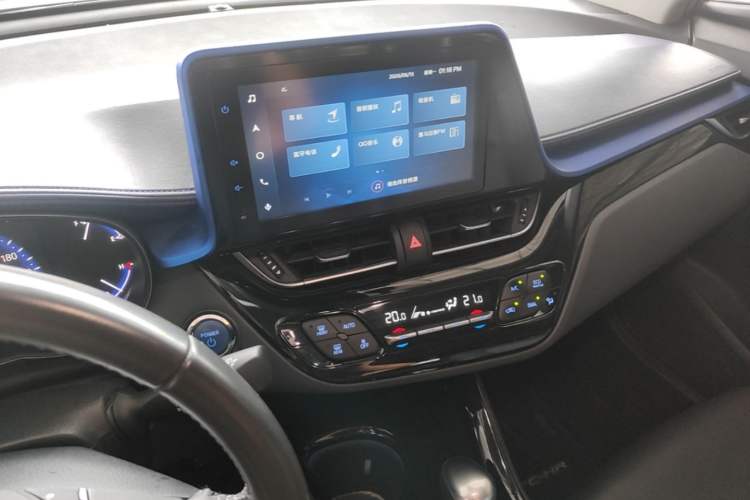 Used Toyota C-HR 2021 Dual-Motor 2.0L E-CVT Luxury Edition Audio And AC Panel