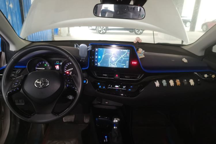 Used Toyota C-HR 2021 2.0L Luxury Edition Center Console