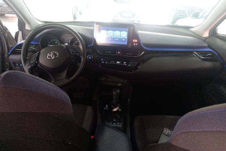 Used Toyota C-HR 2021 2.0L Comfort Edition Center Console