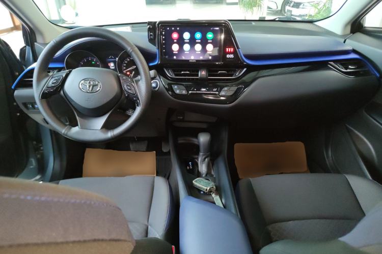 Used Toyota C-HR 2021 2.0L Comfort Edition Center Console