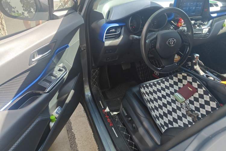 Used Toyota C-HR 2021 2.0L Luxury Edition Driver Seat