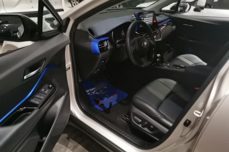 Used Toyota C-HR 2021 2.0L Luxury Edition Driver Seat