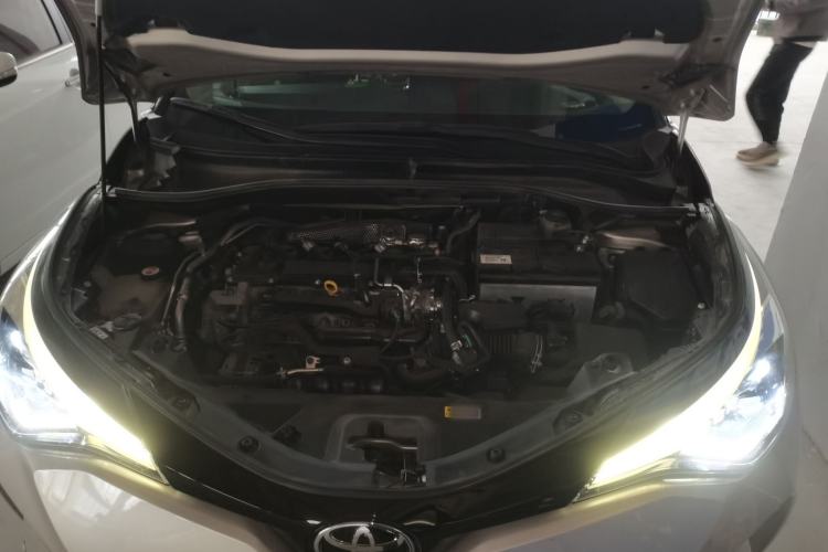 Used Toyota C-HR 2021 2.0L Luxury Edition Engine Bay