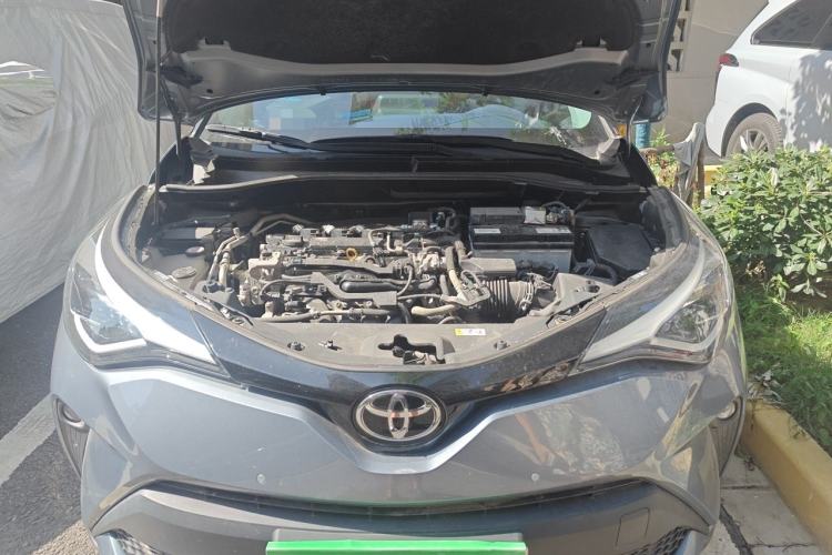 Used Toyota C-HR 2021 2.0L Luxury Edition Engine Bay