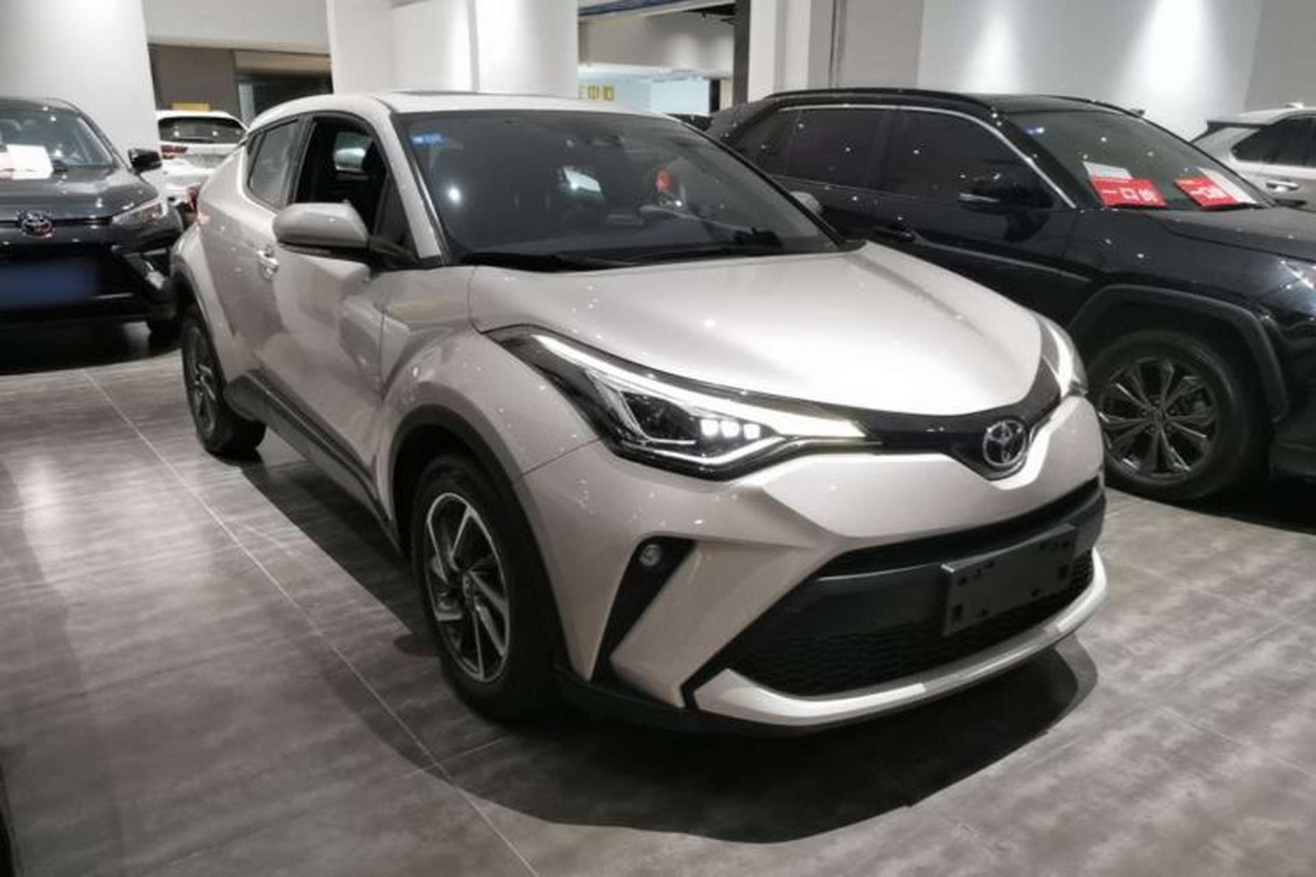 Used Toyota C-HR 2021 2.0L Luxury Edition Exterior 1