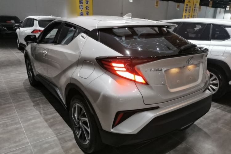 Used Toyota C-HR 2021 2.0L Luxury Edition Exterior 2