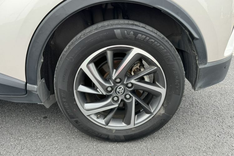 Used Toyota C-HR 2021 Dual-Motor 2.0L E-CVT Luxury Edition Exterior 3