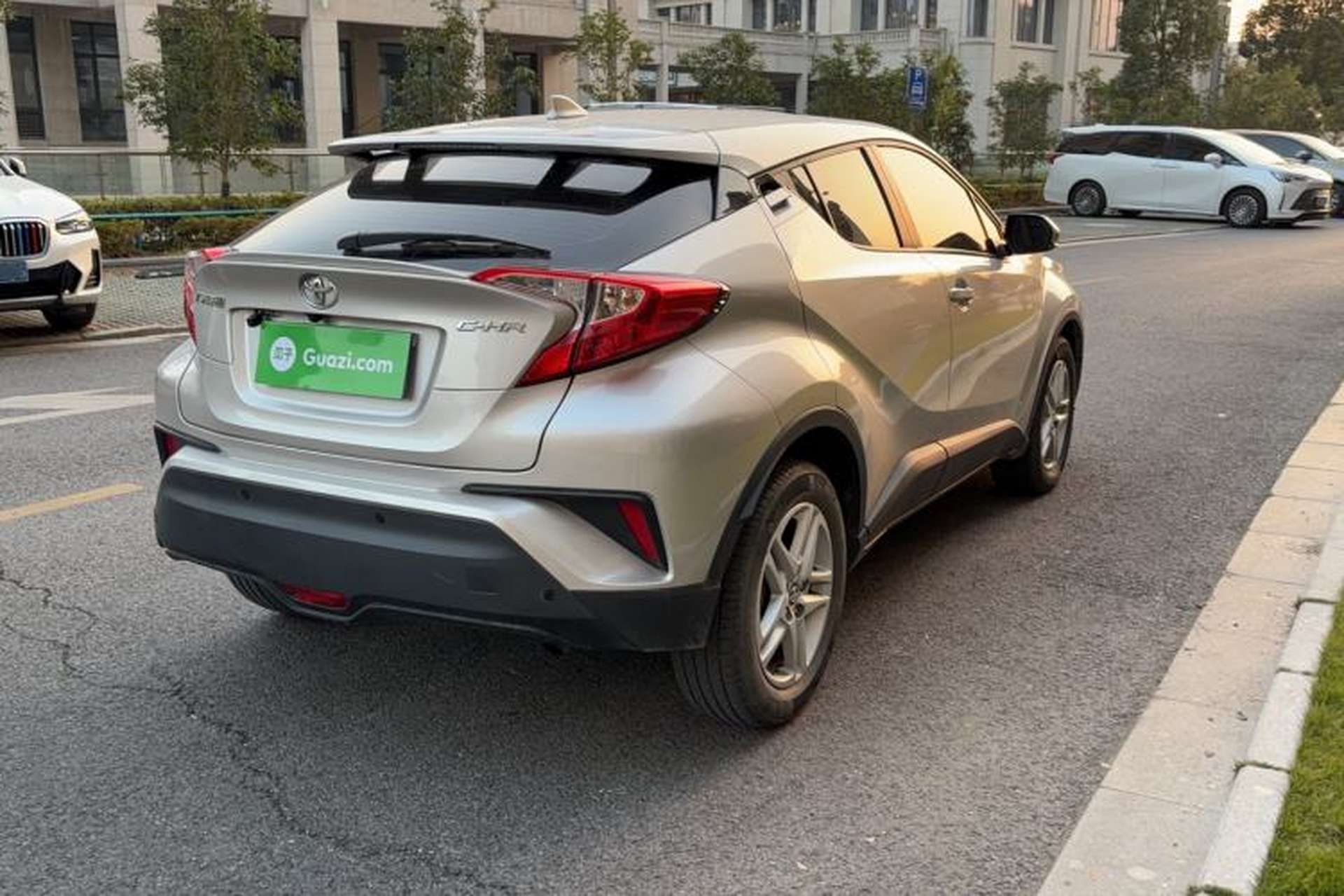 Used Toyota C-HR 2021 2.0L Comfort Edition Exterior 4