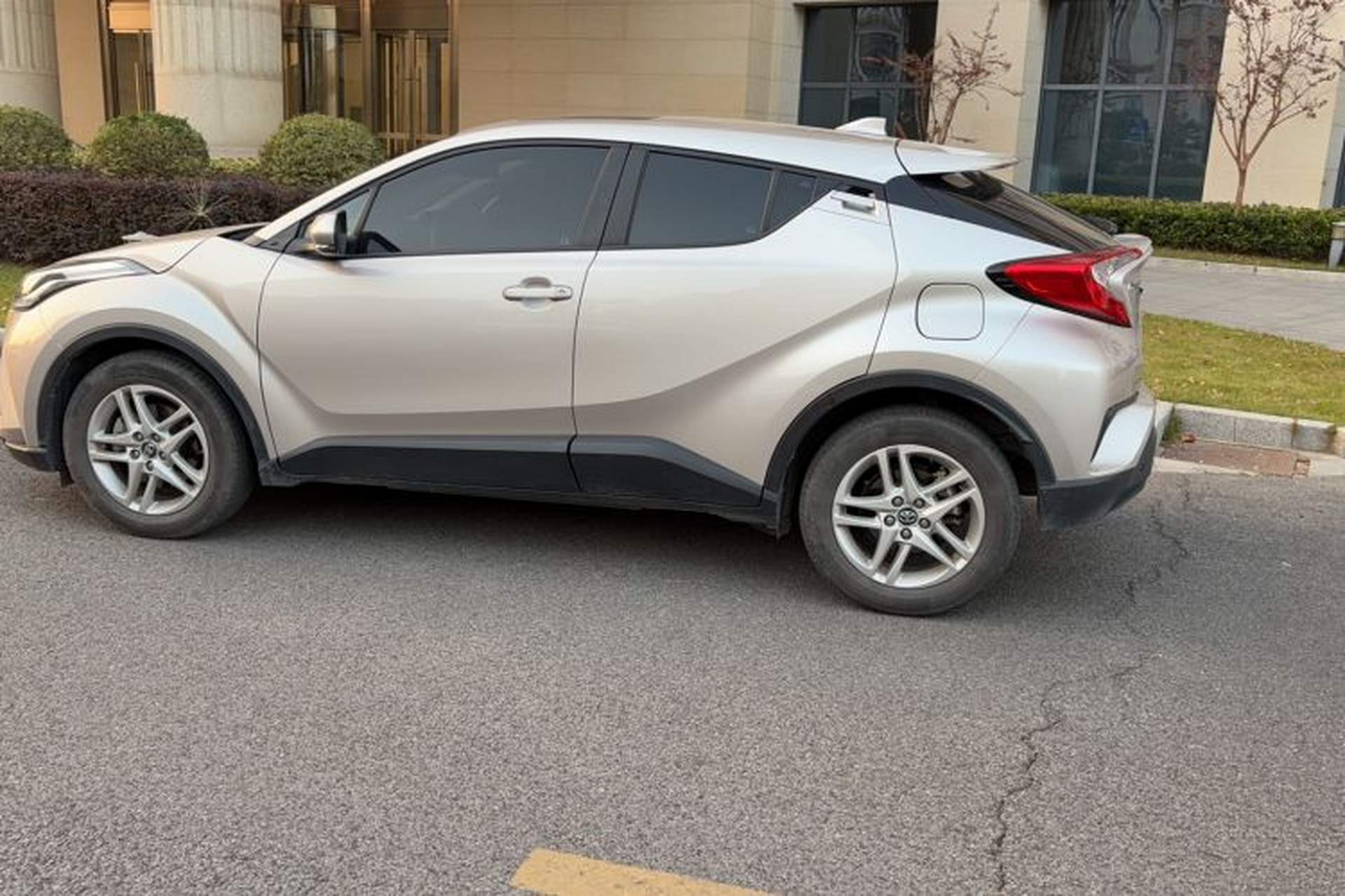 Used Toyota C-HR 2021 2.0L Comfort Edition Exterior 7