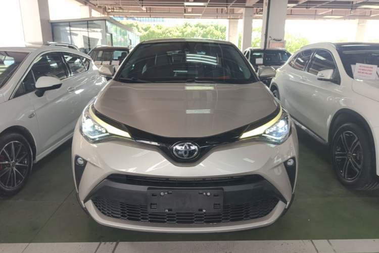 Used Toyota C-HR 2021 2.0L Luxury Edition Front