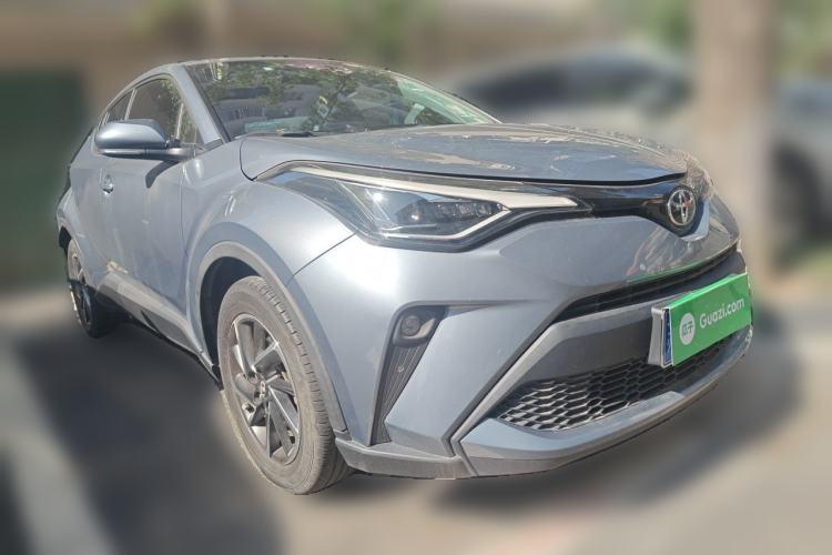 Used Toyota C-HR 2021 2.0L Luxury Edition Front Right 45 Deg
