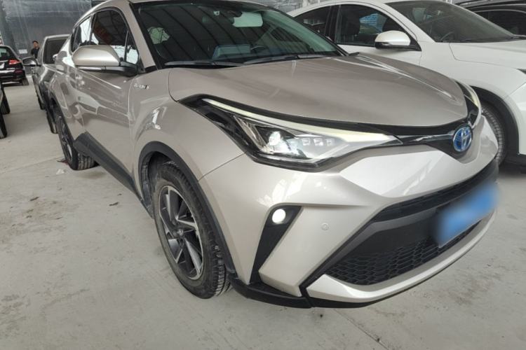 Used Toyota C-HR 2021 Dual-Motor 2.0L E-CVT Luxury Edition Front Right 45 Deg