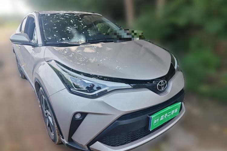 Used Toyota C-HR 2021 2.0L Luxury Edition Front Right 45 Deg