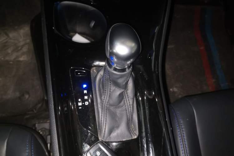 Used Toyota C-HR 2021 2.0L Luxury Edition Gear Lever