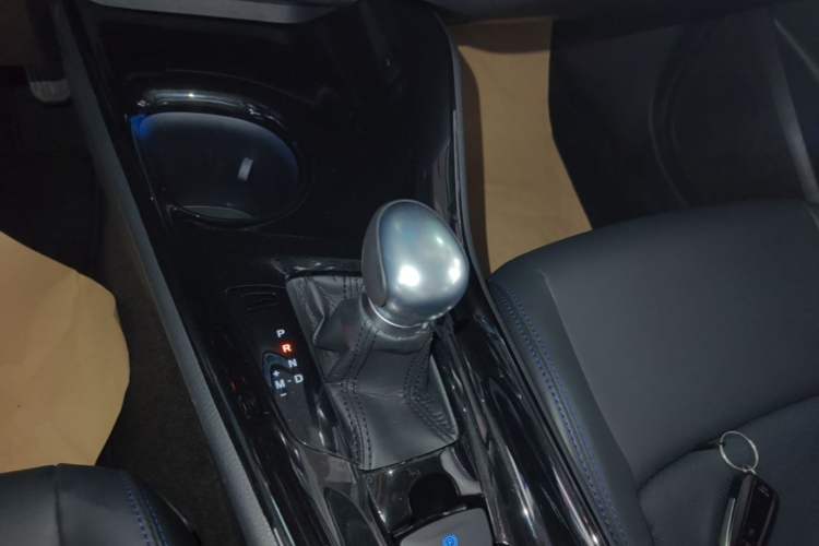 Used Toyota C-HR 2021 2.0L Luxury Edition Gear Lever