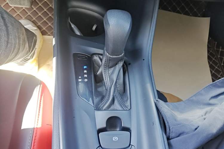 Used Toyota C-HR 2021 2.0L Comfort Edition Gear Lever